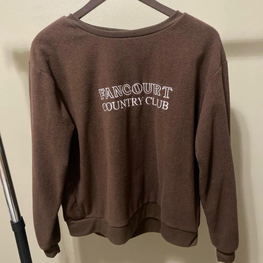 Fan Court Country club cute Brown Sweater 🤎